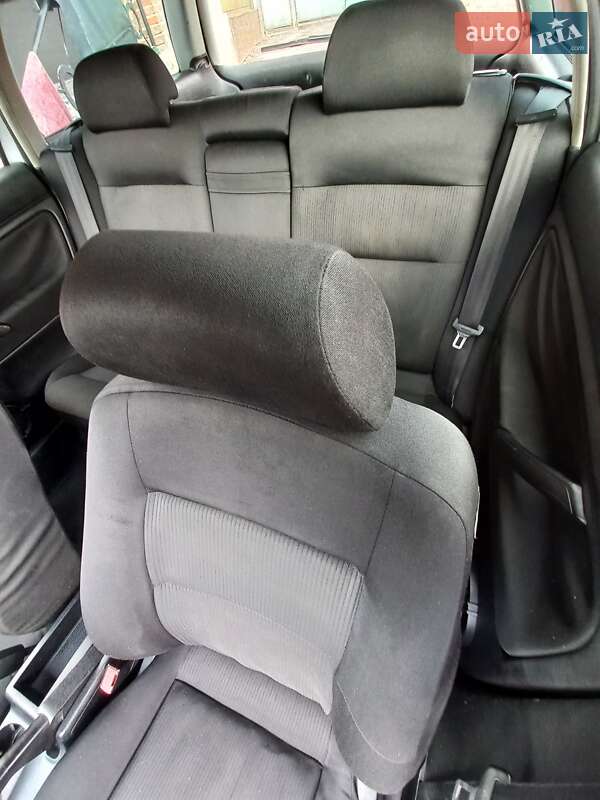 Універсал Volkswagen Passat 2002 в Жмеринці