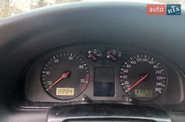 Универсал Volkswagen Passat 2000 в 