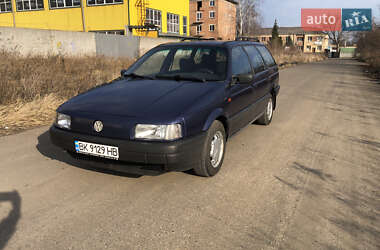 Универсал Volkswagen Passat 1993 в Ровно