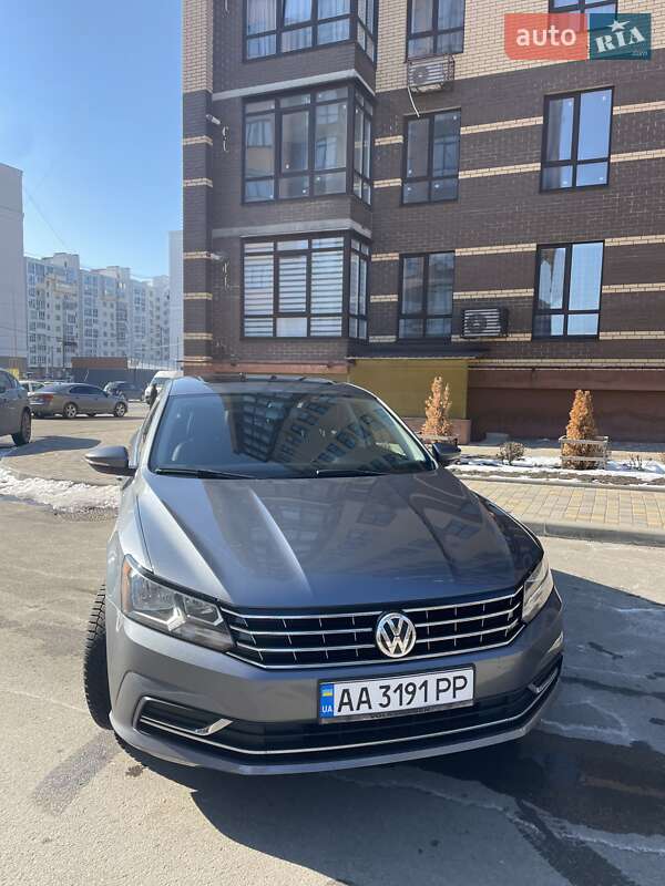 Седан Volkswagen Passat 2016 в Чернигове