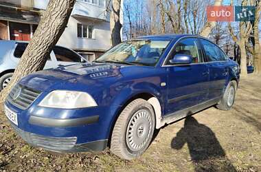 Седан Volkswagen Passat 2001 в Дунаевцах