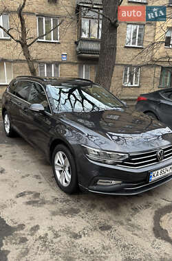 Універсал Volkswagen Passat 2020 в Києві