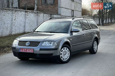 Универсал Volkswagen Passat 2002 в Звягеле