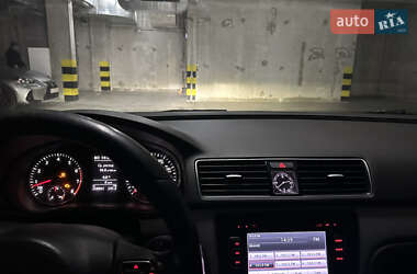 Седан Volkswagen Passat 2012 в 