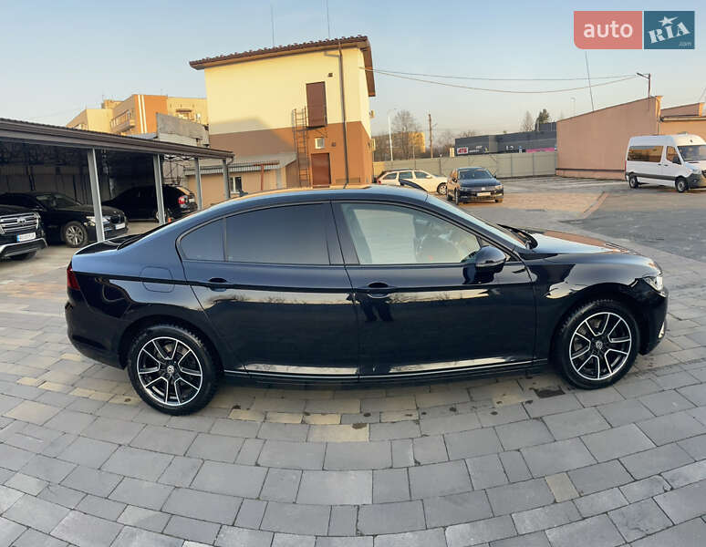 Седан Volkswagen Passat 2017 в Мукачево