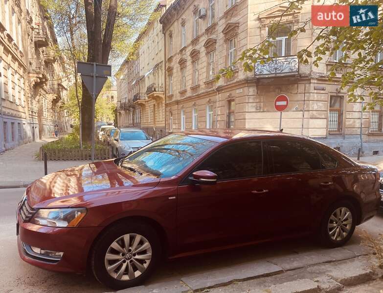 Седан Volkswagen Passat 2015 в Львове