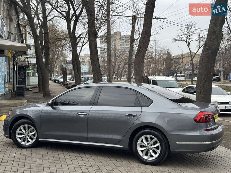 Седан Volkswagen Passat 2018 в Николаеве