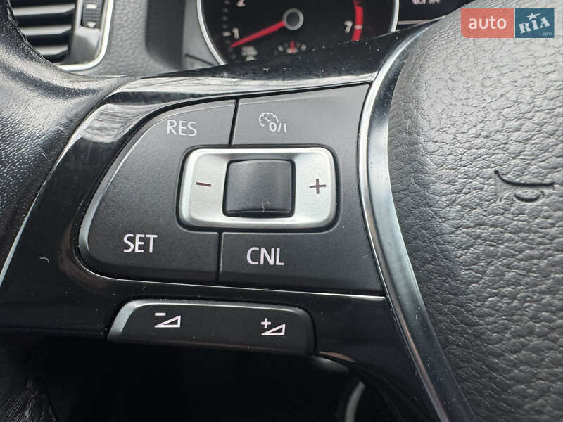 Седан Volkswagen Passat 2018 в Николаеве