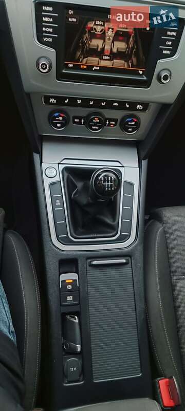 Універсал Volkswagen Passat 2015 в Житомирі фото 19 Універсал Volkswagen Passat 2015 в Житомирі