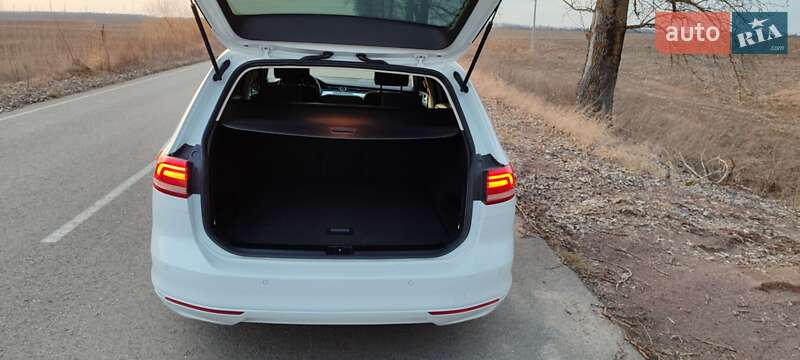 Універсал Volkswagen Passat 2015 в Житомирі фото 27 Універсал Volkswagen Passat 2015 в Житомирі