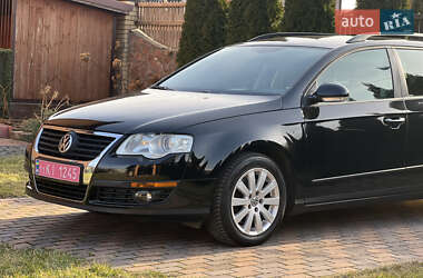 Універсал Volkswagen Passat 2010 в Києві