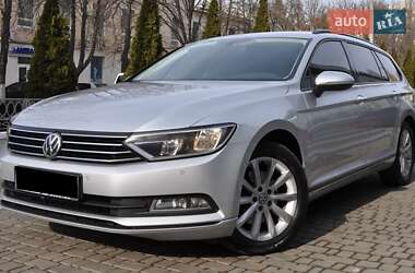 Универсал Volkswagen Passat 2015 в Одессе