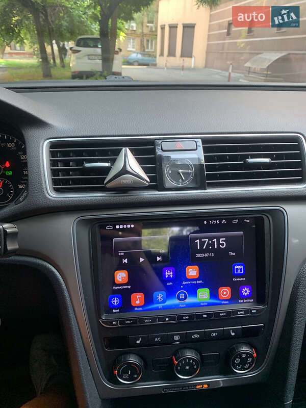 Седан Volkswagen Passat 2014 в Киеве