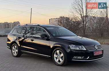 Універсал Volkswagen Passat 2012 в Вінниці