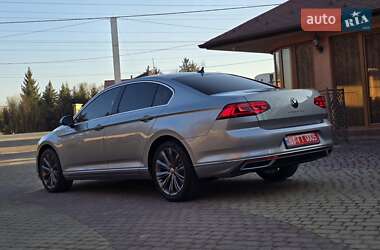 Седан Volkswagen Passat 2022 в Мукачево