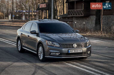 Седан Volkswagen Passat 2015 в Житомире