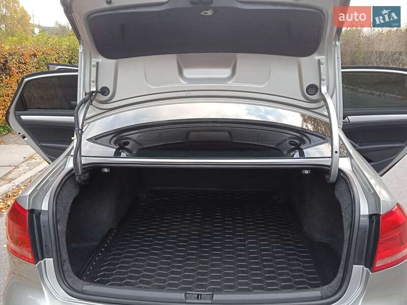 Седан Volkswagen Passat 2012 в Белой Церкви