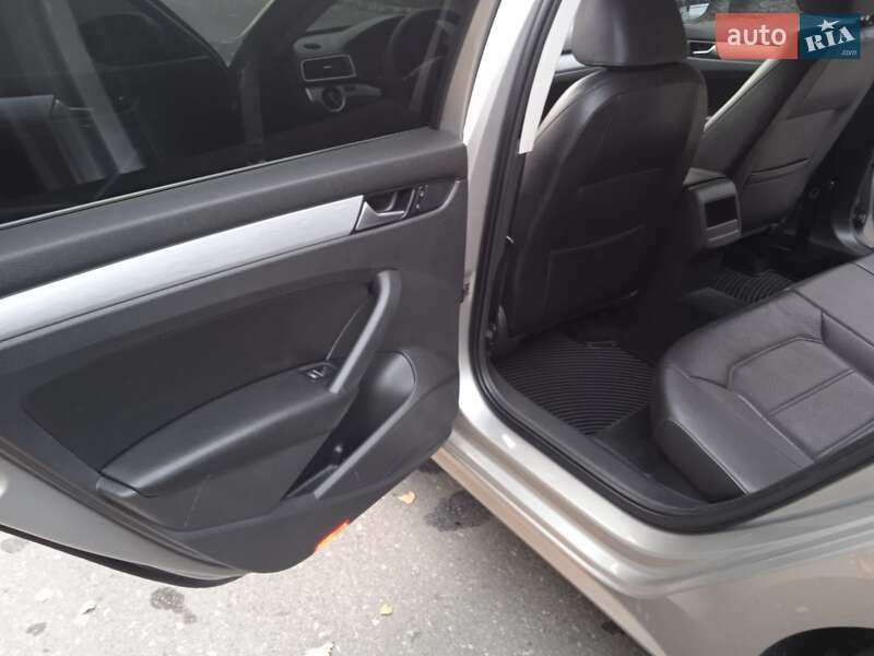 Седан Volkswagen Passat 2012 в Белой Церкви