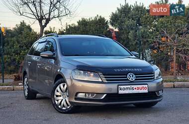 Універсал Volkswagen Passat 2011 в Хмельницькому