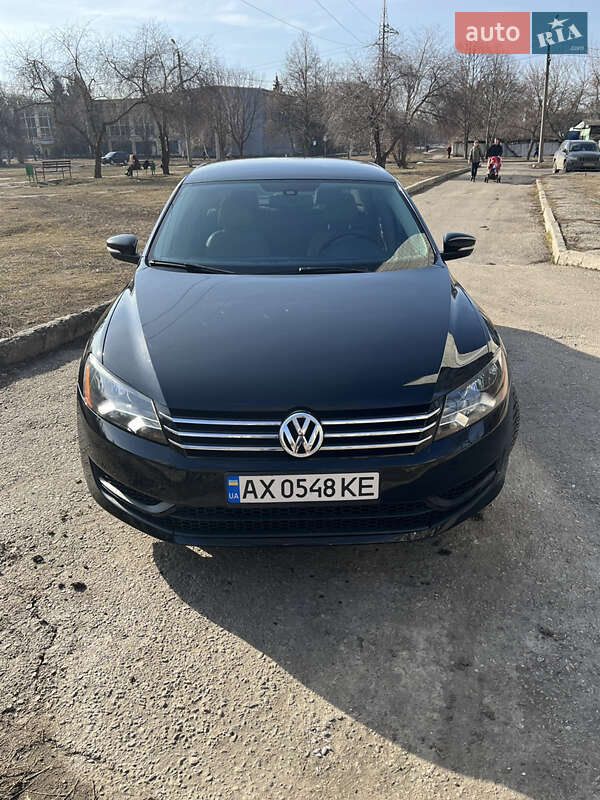 Седан Volkswagen Passat 2012 в Харькове