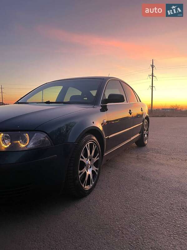 Седан Volkswagen Passat 2002 в Вінниці