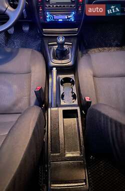 Седан Volkswagen Passat 2002 в 
