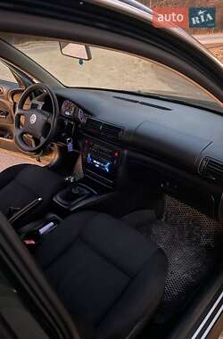 Седан Volkswagen Passat 2002 в 