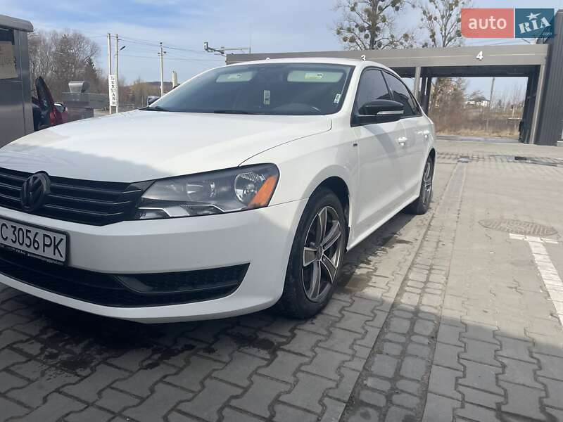 Седан Volkswagen Passat 2014 в Львове