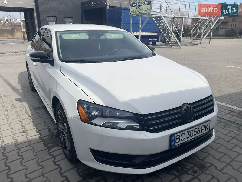 Седан Volkswagen Passat 2014 в Львове