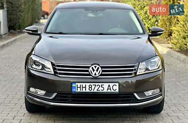 Седан Volkswagen Passat 2013 в 
