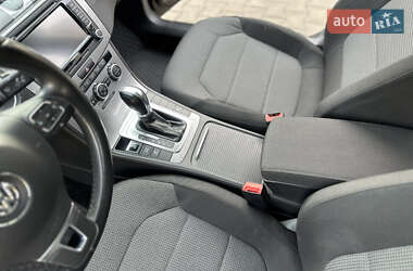 Седан Volkswagen Passat 2013 в 