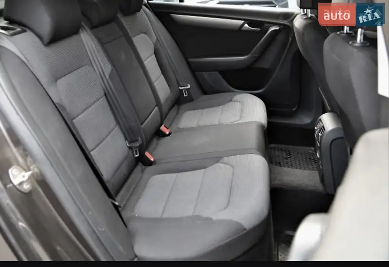 Седан Volkswagen Passat 2012 в 