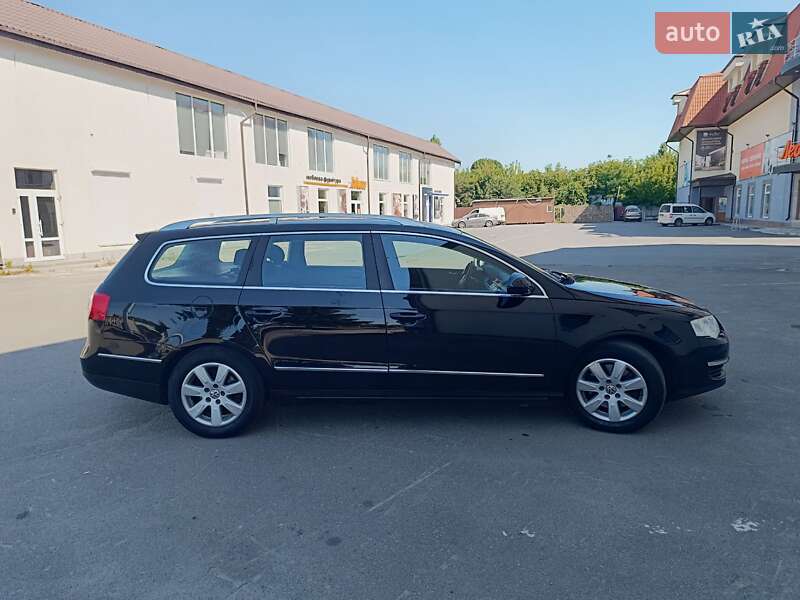 Универсал Volkswagen Passat 2009 в Житомире