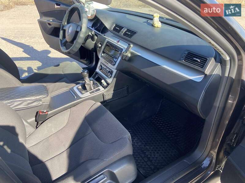 Универсал Volkswagen Passat 2010 в Баре