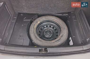 Универсал Volkswagen Passat 2012 в 