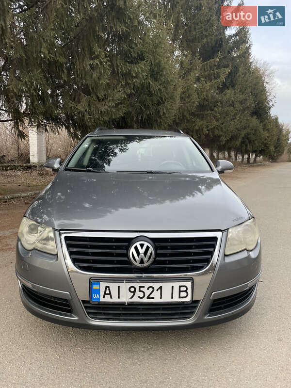 Универсал Volkswagen Passat 2006 в Мироновке