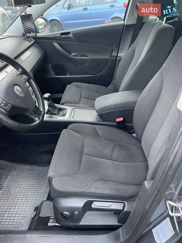 Универсал Volkswagen Passat 2006 в Мироновке