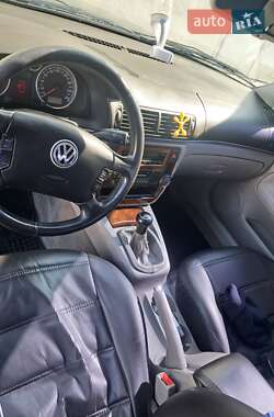 Седан Volkswagen Passat 2001 в Борщеві