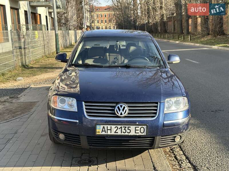 Седан Volkswagen Passat 2004 в Черкасах