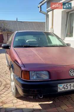 Седан Volkswagen Passat 1991 в Львове