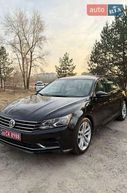 Седан Volkswagen Passat 2019 в Києві