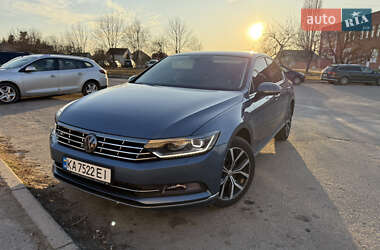 Седан Volkswagen Passat 2016 в Звягеле