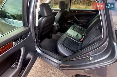 Седан Volkswagen Passat 2013 в 