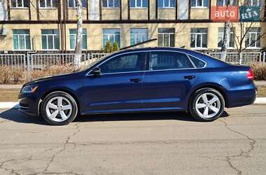 Седан Volkswagen Passat 2013 в Харькове