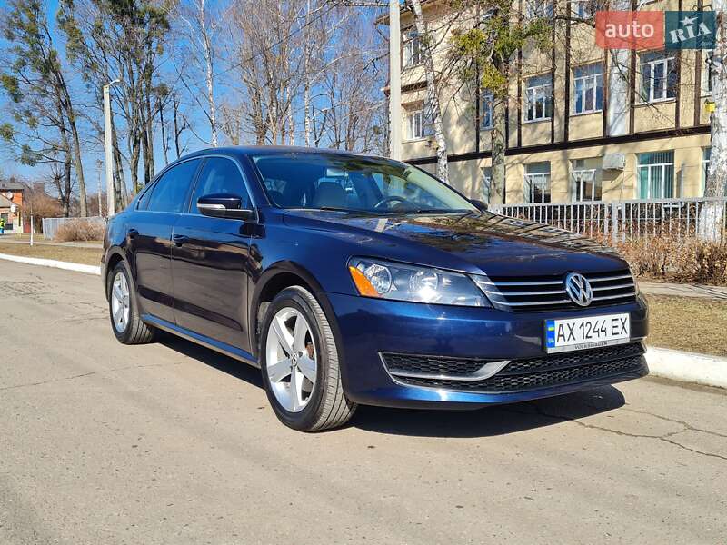 Седан Volkswagen Passat 2013 в Харькове