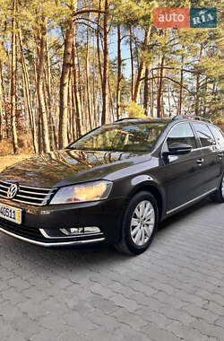 Универсал Volkswagen Passat 2012 в Ровно