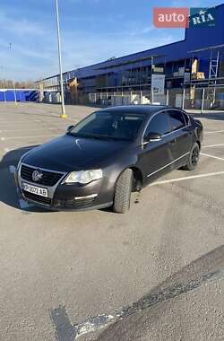 Седан Volkswagen Passat 2005 в Запорожье