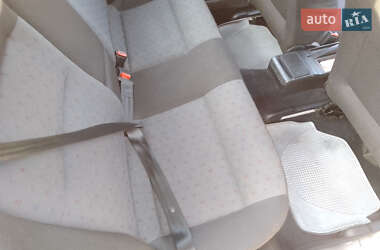 Седан Volkswagen Passat 2000 в 