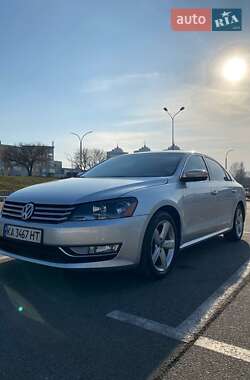 Седан Volkswagen Passat 2015 в Києві