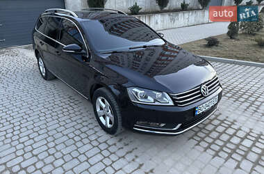 Универсал Volkswagen Passat 2011 в Тернополе